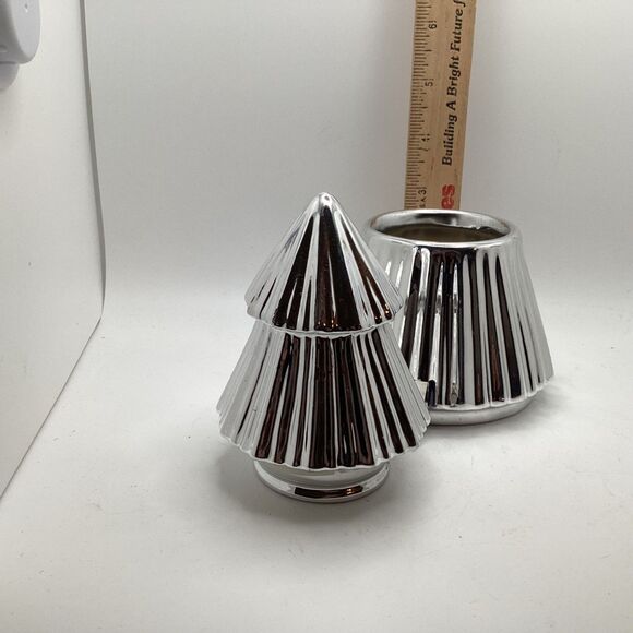Silver 2 Piece Christmas Tree Candle Whispbering Woods 6 oz candle - Picture 4 of 5